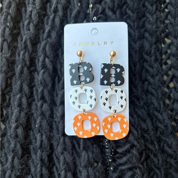 Happy Halloween Themed Pouch and Accessories Set - Picture 4 of 12